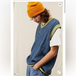 Urban Outfitters Blue V-Neck Sweater Vest small